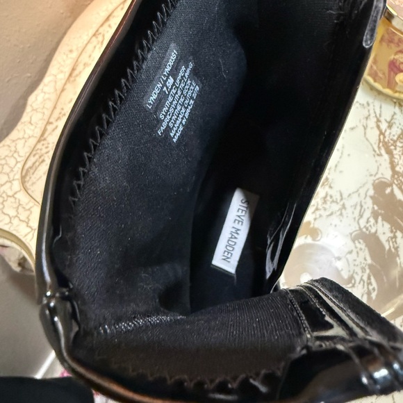 Steve Madden Black Patent Leather Ankle Boots - Picture 2 of 2